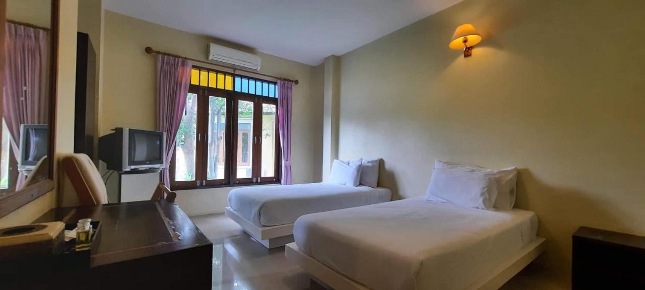 Baan Talay See Cream Resort Samut Songkhram Exterior photo