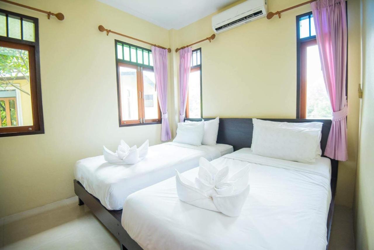Baan Talay See Cream Resort Samut Songkhram Exterior photo
