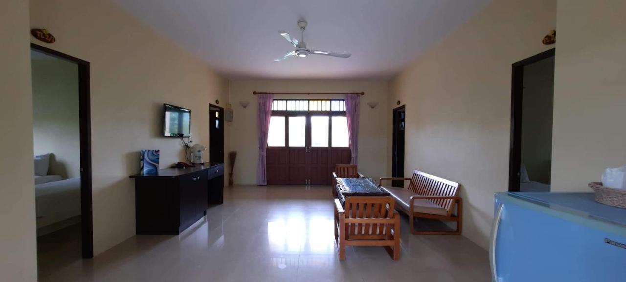 Baan Talay See Cream Resort Samut Songkhram Exterior photo