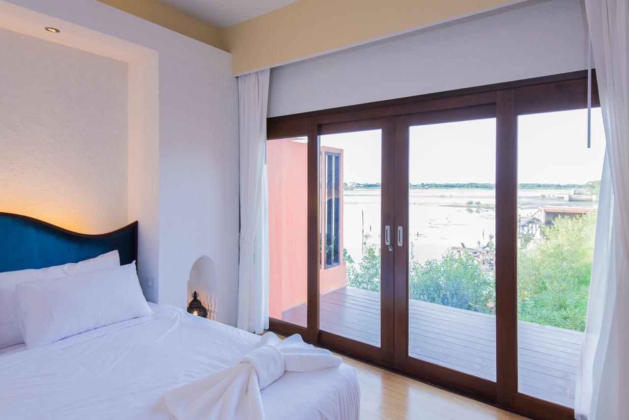 Baan Talay See Cream Resort Samut Songkhram Exterior photo