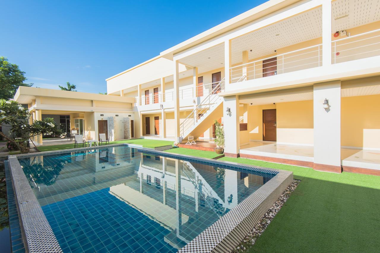 Baan Talay See Cream Resort Samut Songkhram Exterior photo