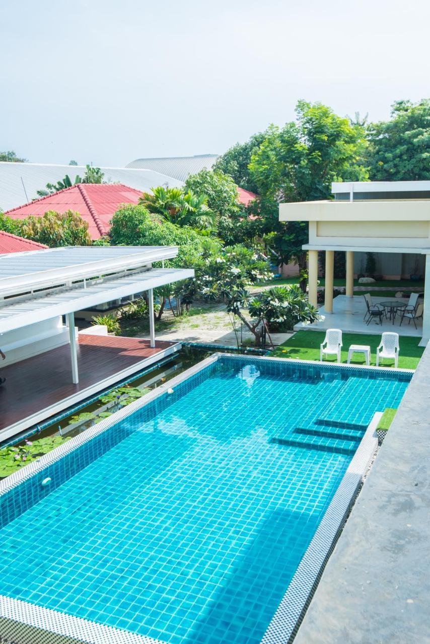 Baan Talay See Cream Resort Samut Songkhram Exterior photo